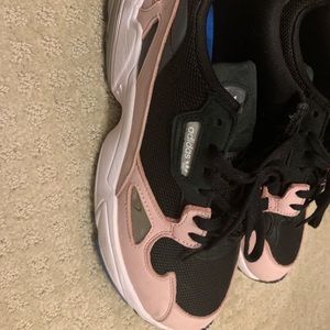 Kylie Jenner falcons pink size 10